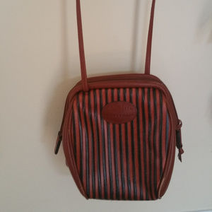 Vintage leather shoulder bag